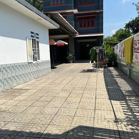 Мотель Nha Nghi Hong Trang - Thu Dau Mot Экстерьер фото